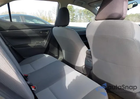 2015 Toyota Corolla L z USA, uszkodzony, nr VIN 2T1BURHEXFC445846